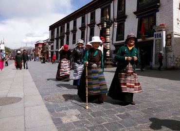 Tibetan people 10