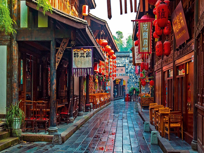 Old street in Chengdu.