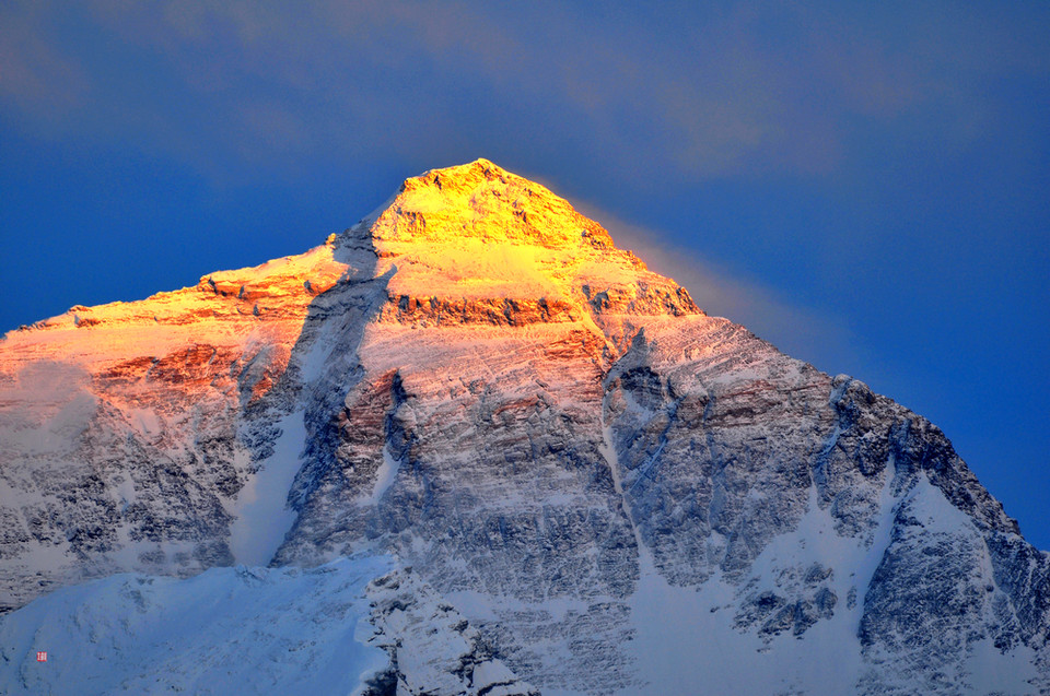 Most travelers won’t miss the Mount Everest.