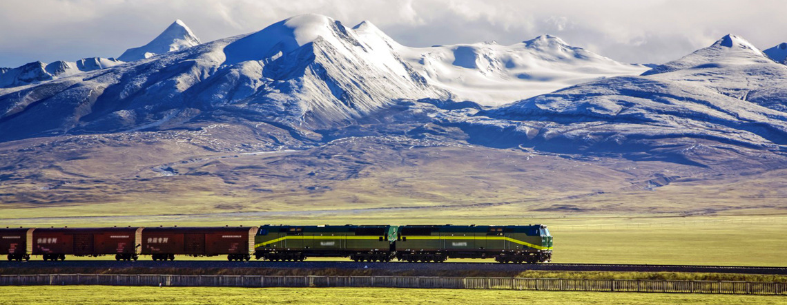 The unique scenery of Qinghai Tibet Railway.