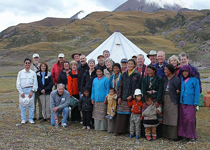 Senior travelers in Tibet