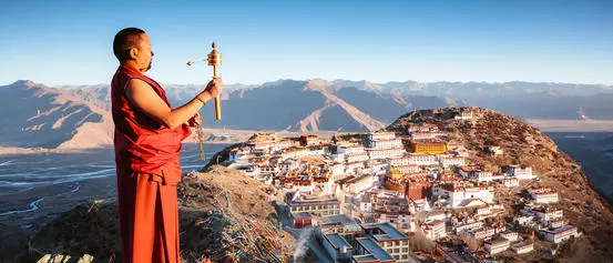 Lhasa-Ganden-Monastery-Tour