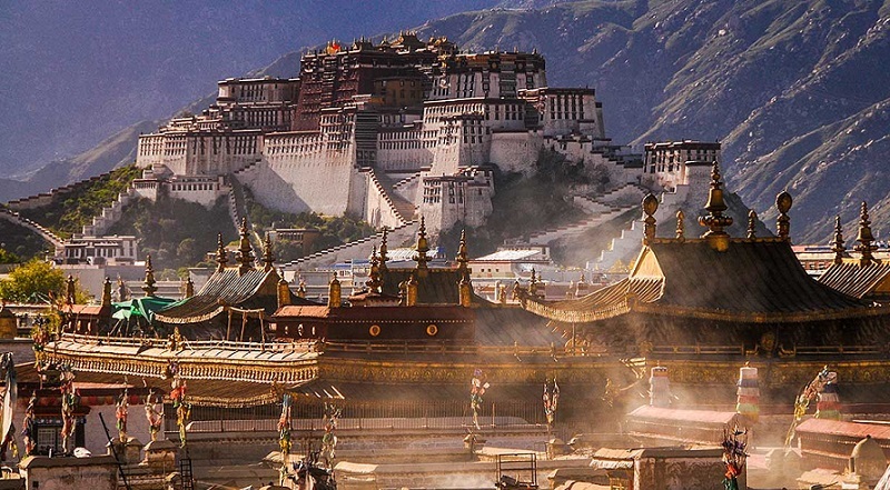 Magnificent Potala Palace and Jokhang Temple.