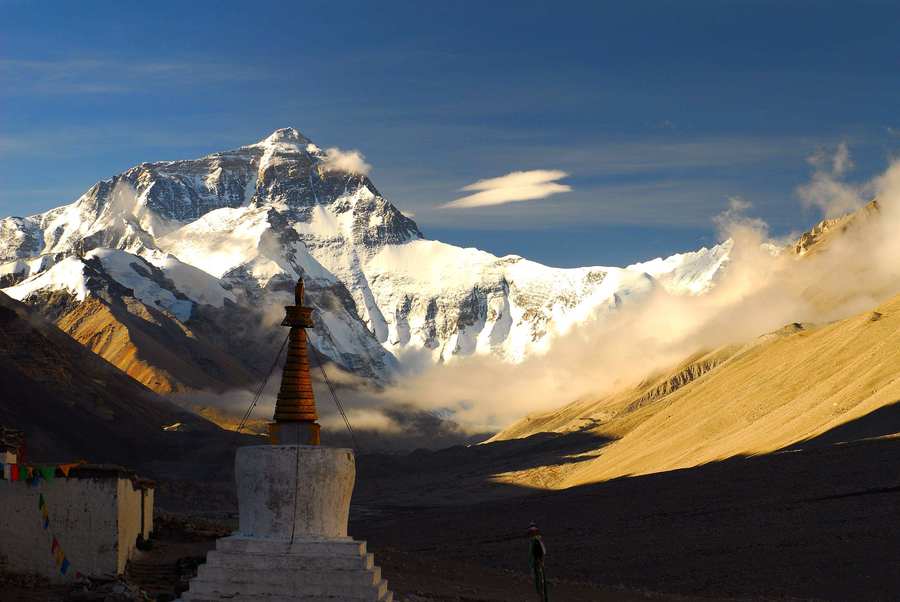 May is also a good month to view the golden summit of Mt. Everest clearly.