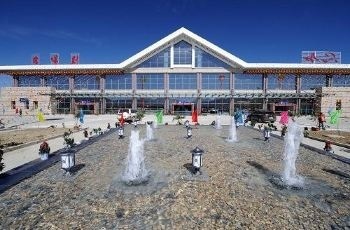 Shigatse Peace Airport is just an hour drive from the city center
