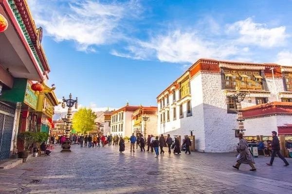 Barkhor street is a pilgrim road around Jokhang Temple