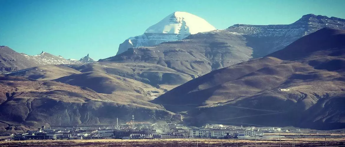 Darchen town, at the foot of Mt.Kailash