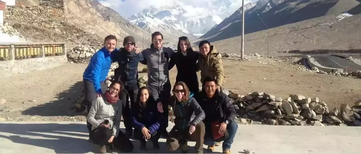 Group tours with Mt.Everest in the background