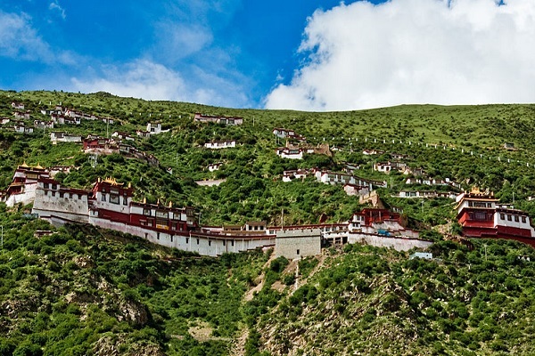 Drigung Til Monastery is famous for sky burial ceremony.