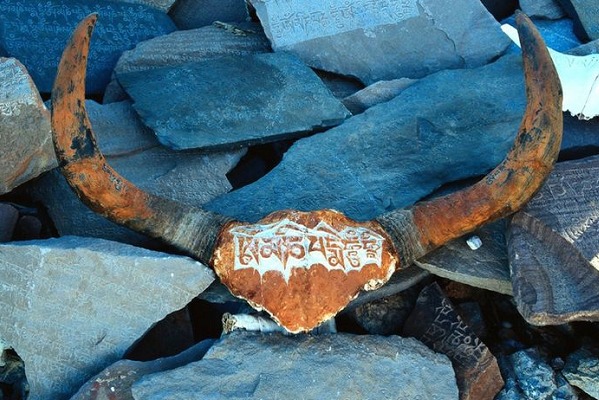 Tibetan language on Mani stone