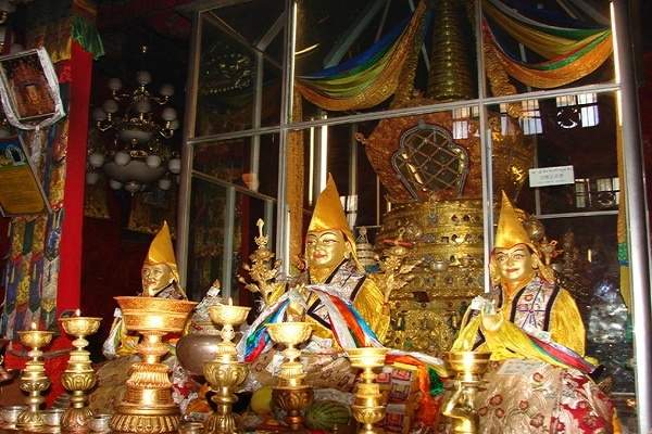 Master Tsongkhapa's stupa
