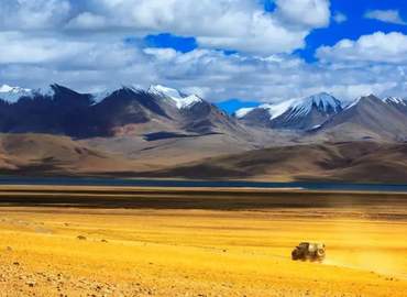 Ngari is in the north Tibetan Plateau.