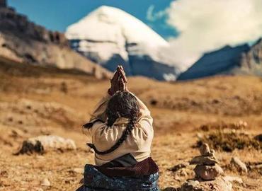 worship Mt.Kailash