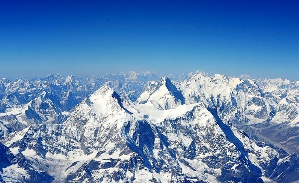 Encounter the Himalayas on the way from Lhasa to Kathmandu