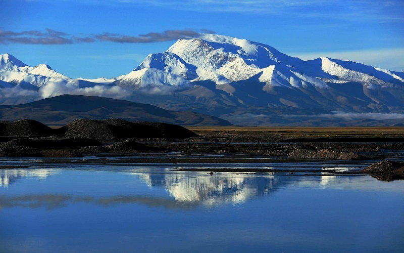 Tsari Mountain and Cuga Lake 