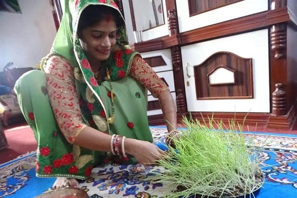 Sowing holy grass Jamara