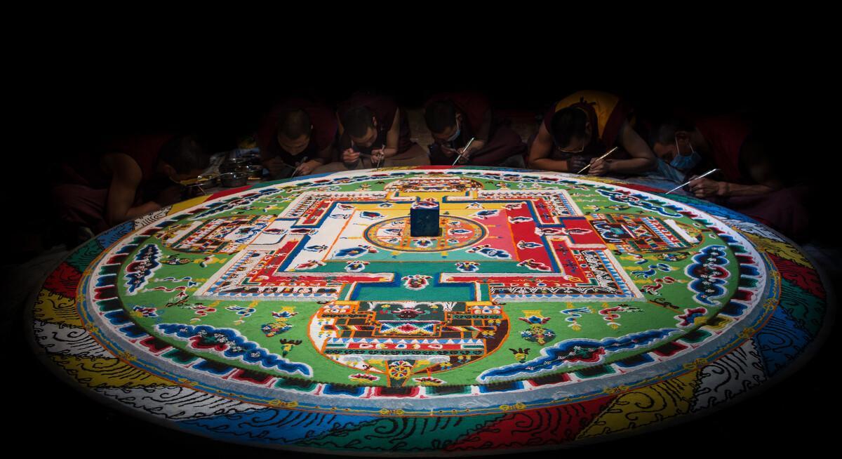 Tibet monks sand art