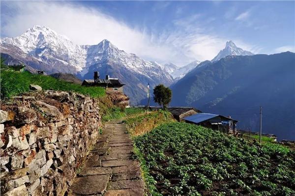 Annapurna trekking trail