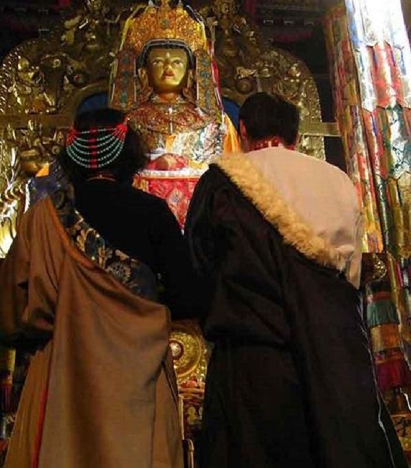Tibetan couple