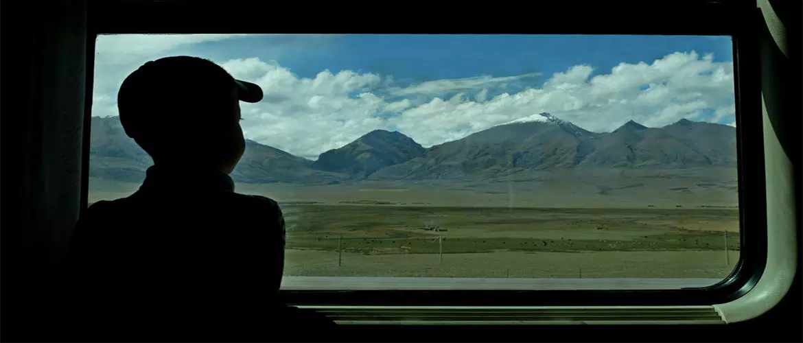 The scenery of Qinghai Tibet Railway.