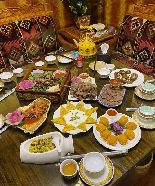 Tibetan dishes