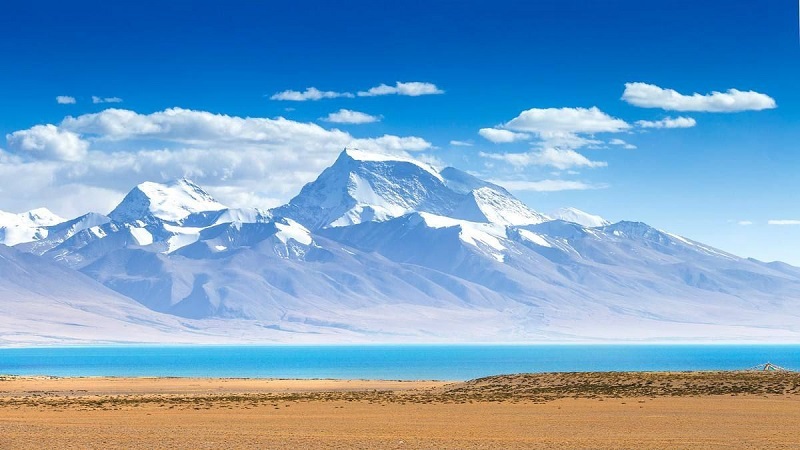 Manasarovar is the very holy lake inside of people’s mind.