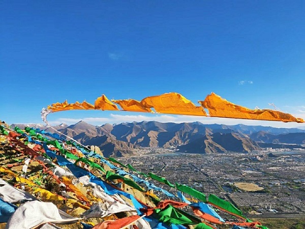 Enjoy the panoramic view of Lhasa City