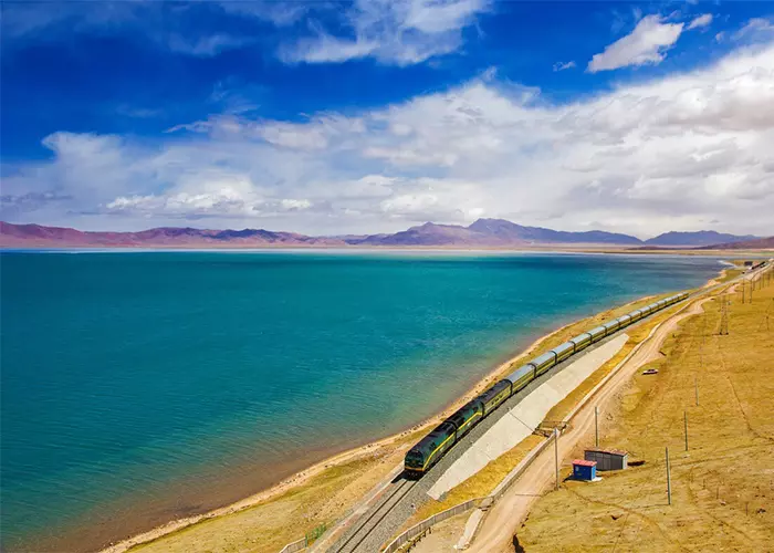 Cona Lake along Qinghai-Tibet Railway