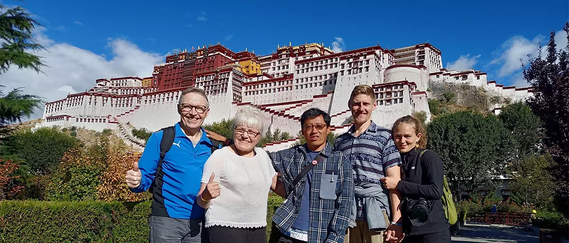 A group of tourists at Potala Palace