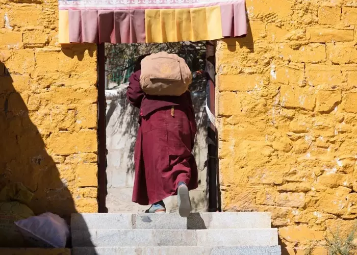 Tibetan nun