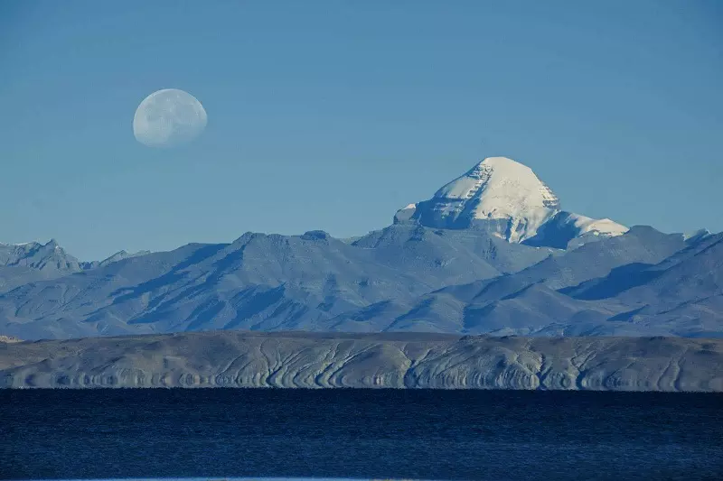 Kailash is the main peak of Gangdise Mountains