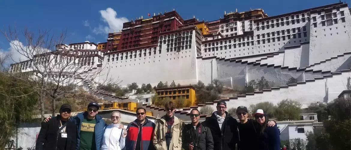 Tourists at Potala Palace