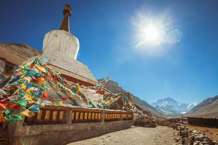 Rongbuk Monastery and Mt.Everest