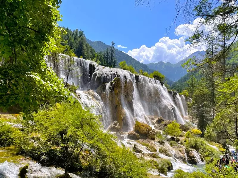 Pearl Shoal Waterfall