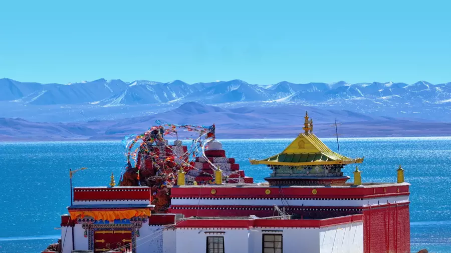 Vista de Manasarovar desde el Monasterio Chiu