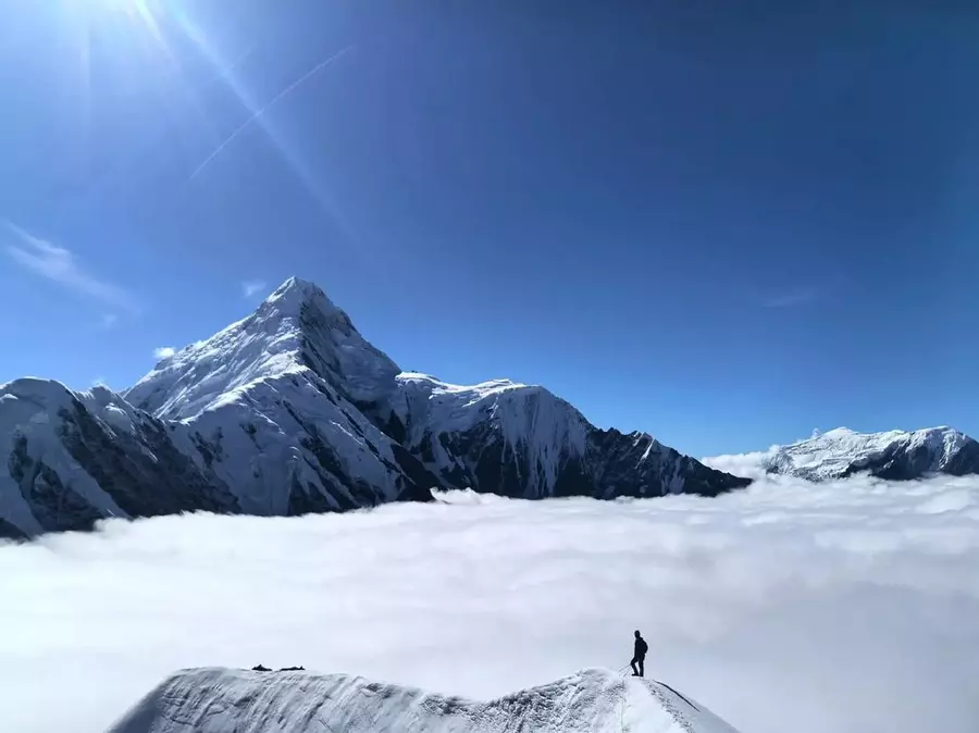 Climbing Gongga Mountain