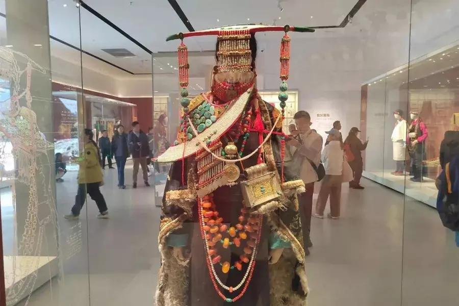 Peacock costume of Purang